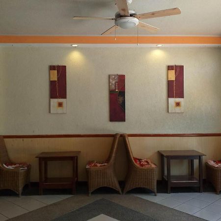 Mactan Airport Hilltop Hotel Lapu-Lapu City Buitenkant foto