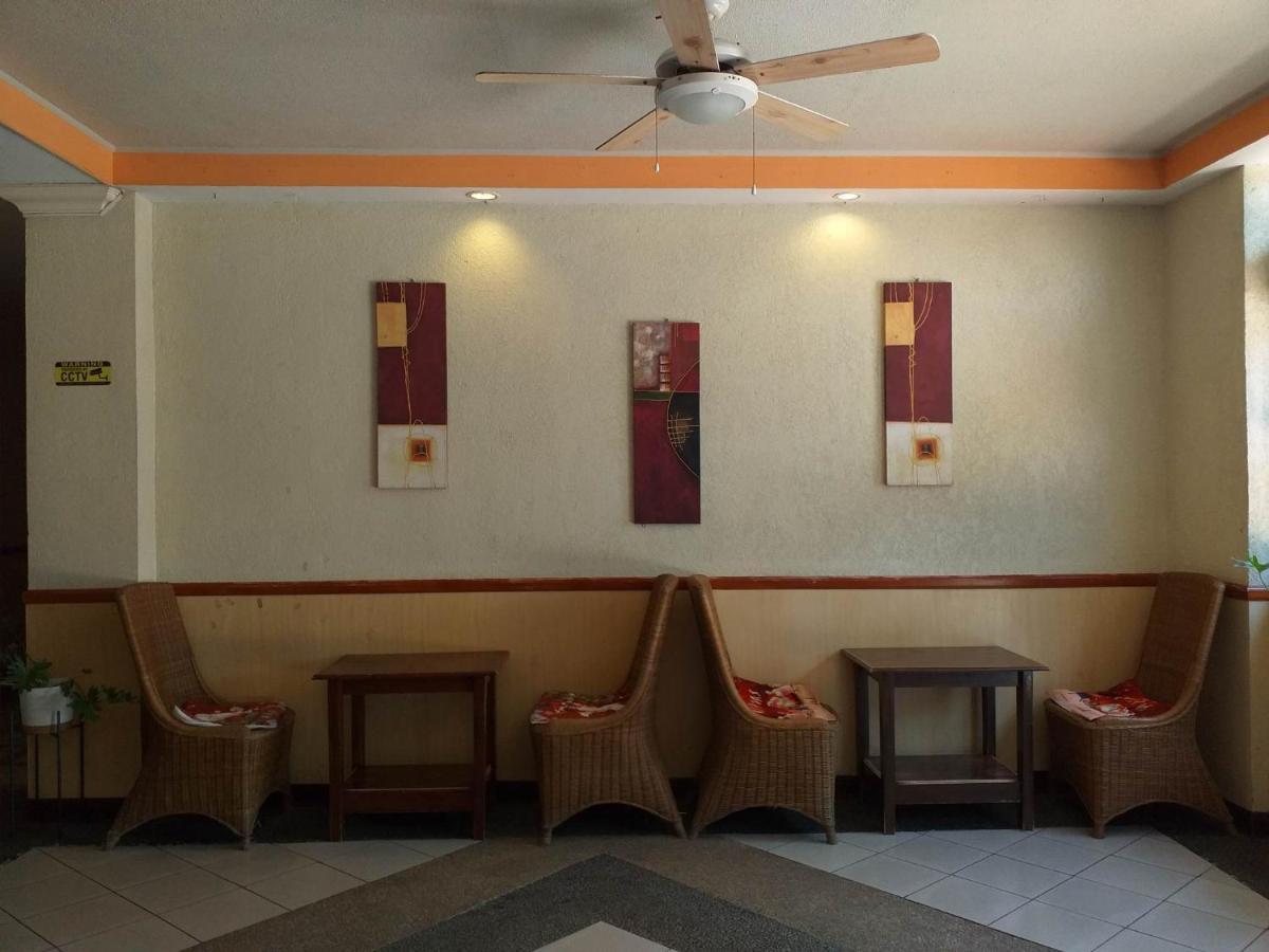Mactan Airport Hilltop Hotel Lapu-Lapu City Buitenkant foto