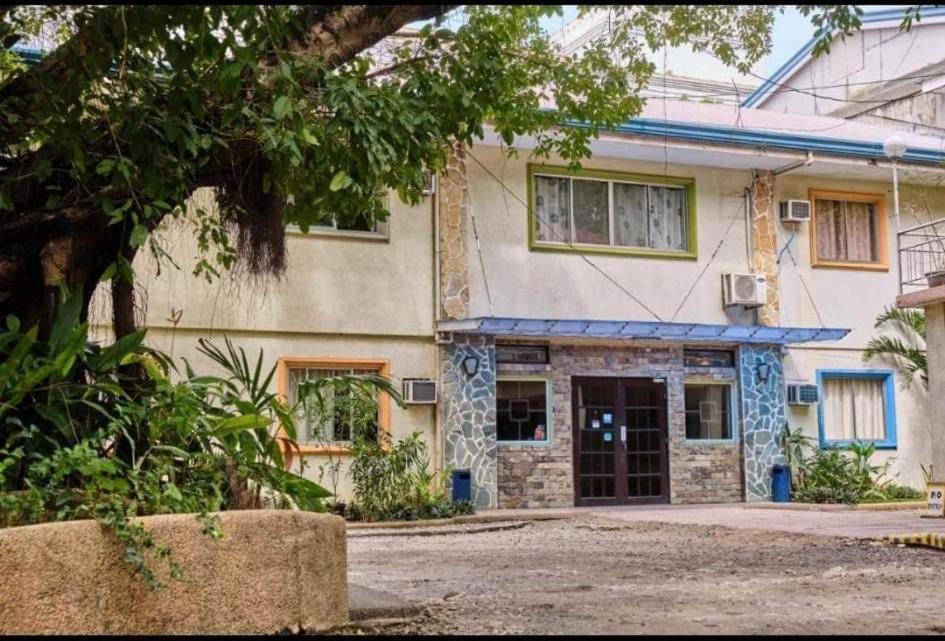 Mactan Airport Hilltop Hotel Lapu-Lapu City Buitenkant foto