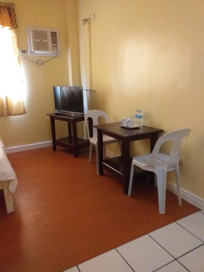 Mactan Airport Hilltop Hotel Lapu-Lapu City Buitenkant foto